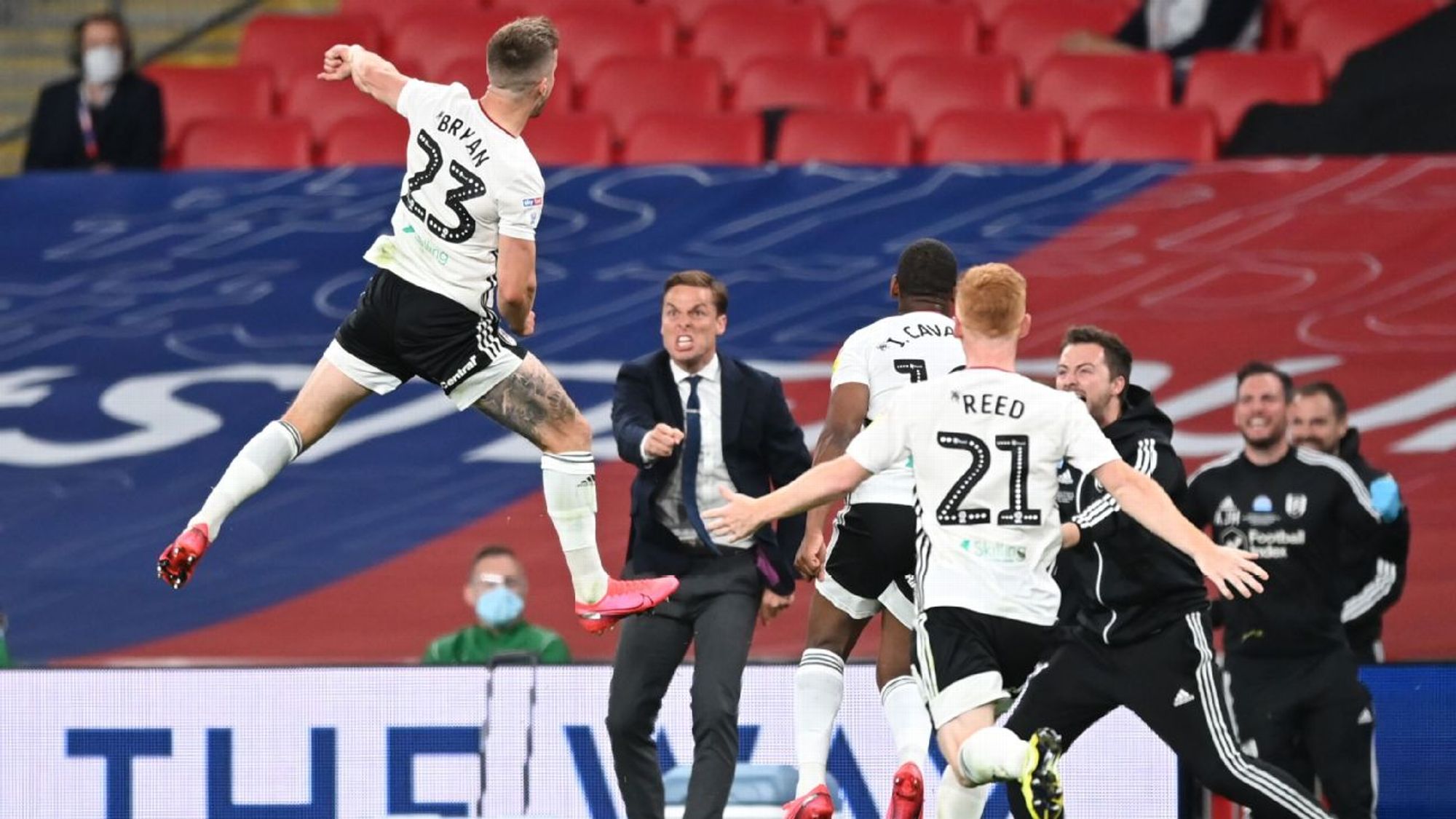 现出对这位 现出对这位